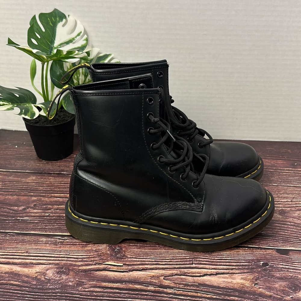 DR. MARTENS 1460 Boots